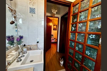 Apartamento à venda com 68m², 2 quartos e 1 vaga Apartamento à venda com 68m², 2 quartos e 1 vagaBanheiro