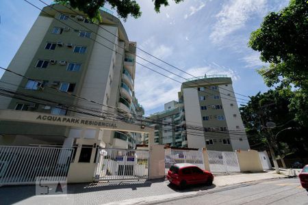 Apartamento à venda com 60m², 2 quartos e 1 vaga Apartamento à venda com 60m², 2 quartos e 1 vagaFachada