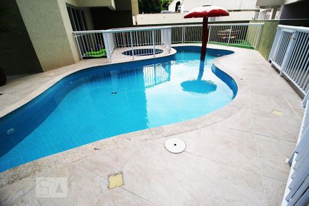 Apartamento à venda com 60m², 2 quartos e 1 vaga Apartamento à venda com 60m², 2 quartos e 1 vagaÁrea comum - Piscina