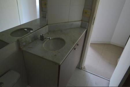 Apartamento à venda com 60m², 2 quartos e 1 vaga Apartamento à venda com 60m², 2 quartos e 1 vagaBanheiro