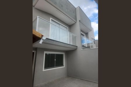 Casa à venda com 135m², 2 quartos e 2 vagas