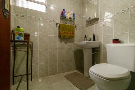 Apartamento à venda com 65m², 3 quartos e sem vaga Apartamento à venda com 65m², 3 quartos e sem vagaBanheiro