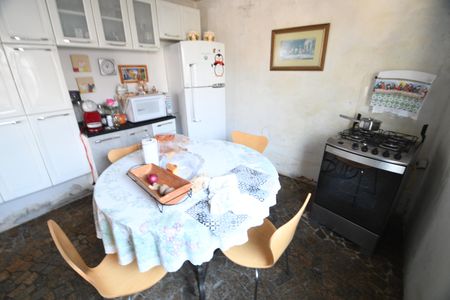 Casa à venda com 97m², 3 quartos e 2 vagasCasa 2 - Cozinha