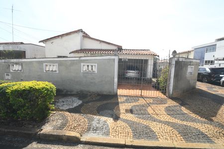 Casa à venda com 97m², 3 quartos e 2 vagasFachada