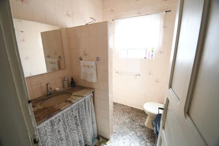Casa à venda com 97m², 3 quartos e 2 vagasBanheiro