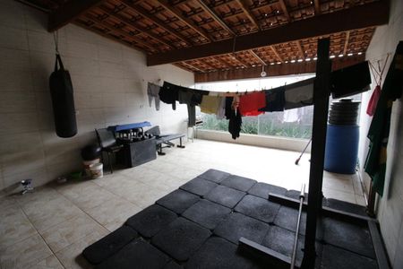 Casa à venda com 132m², 3 quartos e 2 vagasQuintal