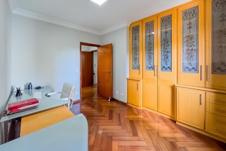 Apartamento à venda com 205m², 4 quartos e 3 vagas Apartamento à venda com 205m², 4 quartos e 3 vagas Escritório