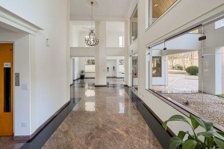 Apartamento à venda com 205m², 4 quartos e 3 vagas Apartamento à venda com 205m², 4 quartos e 3 vagasHall social