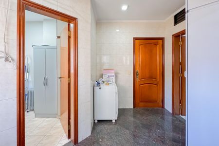 Apartamento à venda com 205m², 4 quartos e 3 vagas Apartamento à venda com 205m², 4 quartos e 3 vagasÁrea de Serviço