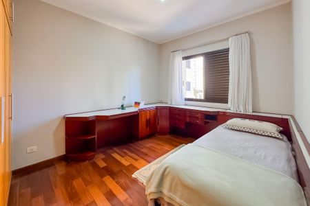 Apartamento à venda com 205m², 4 quartos e 3 vagas Apartamento à venda com 205m², 4 quartos e 3 vagasSuíte 2