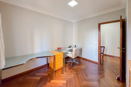 Apartamento à venda com 205m², 4 quartos e 3 vagas Apartamento à venda com 205m², 4 quartos e 3 vagas Escritório