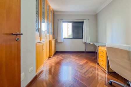 Apartamento à venda com 205m², 4 quartos e 3 vagas Apartamento à venda com 205m², 4 quartos e 3 vagas Escritório