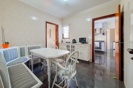 Apartamento à venda com 205m², 4 quartos e 3 vagas Apartamento à venda com 205m², 4 quartos e 3 vagasCozinha