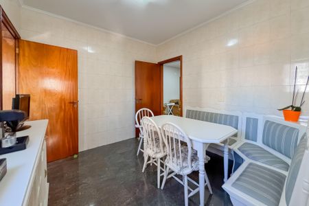 Apartamento à venda com 205m², 4 quartos e 3 vagas Apartamento à venda com 205m², 4 quartos e 3 vagasCozinha
