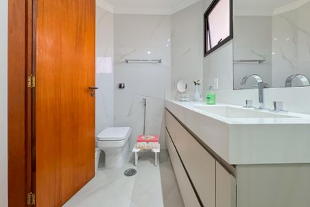 Apartamento à venda com 205m², 4 quartos e 3 vagas Apartamento à venda com 205m², 4 quartos e 3 vagasBanheiro da Suíte 3