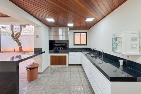 Apartamento à venda com 205m², 4 quartos e 3 vagas Apartamento à venda com 205m², 4 quartos e 3 vagasChurrasqueira