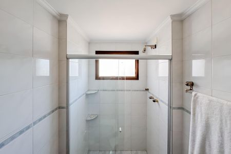 Apartamento à venda com 205m², 4 quartos e 3 vagas Apartamento à venda com 205m², 4 quartos e 3 vagasBanheiro da Suíte 2