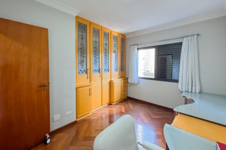 Apartamento à venda com 205m², 4 quartos e 3 vagas Apartamento à venda com 205m², 4 quartos e 3 vagas Escritório
