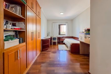 Apartamento à venda com 205m², 4 quartos e 3 vagas Apartamento à venda com 205m², 4 quartos e 3 vagasSuíte 1