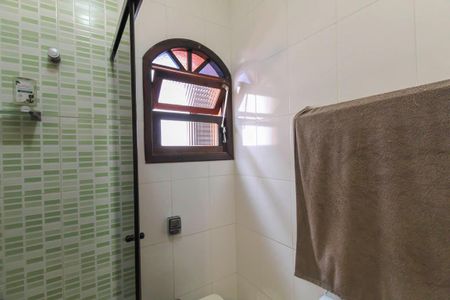 Casa à venda com 150m², 3 quartos e 2 vagas Casa à venda com 150m², 3 quartos e 2 vagasBanheiro Social