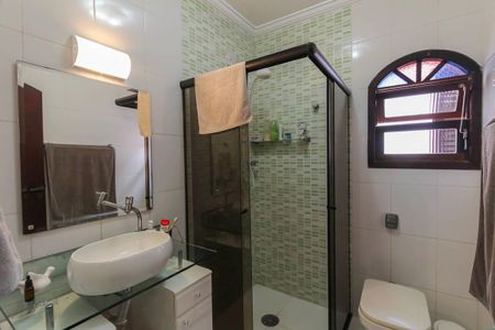 Casa à venda com 150m², 3 quartos e 2 vagas Casa à venda com 150m², 3 quartos e 2 vagasBanheiro Social