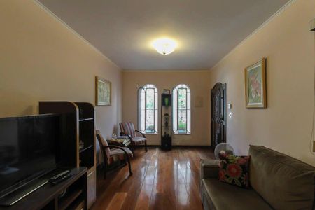 Casa à venda com 150m², 3 quartos e 2 vagas Casa à venda com 150m², 3 quartos e 2 vagasSala