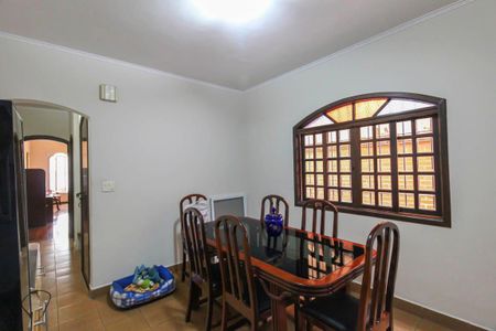 Casa à venda com 150m², 3 quartos e 2 vagas Casa à venda com 150m², 3 quartos e 2 vagasSala de Jantar