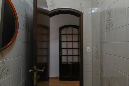 Casa à venda com 150m², 3 quartos e 2 vagas Casa à venda com 150m², 3 quartos e 2 vagasLavabo