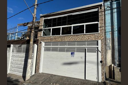 Casa à venda com 220m², 3 quartos e 2 vagasFachada
