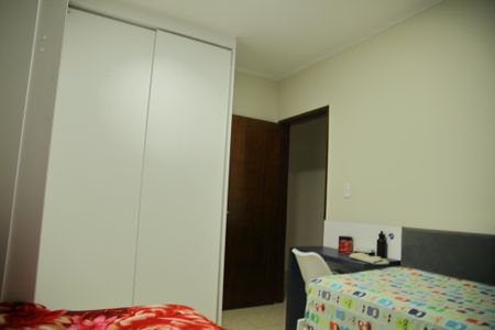 Casa à venda com 220m², 3 quartos e 2 vagasQuarto 1
