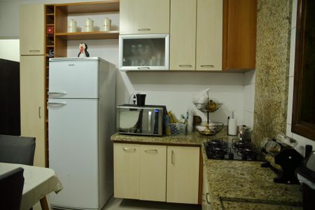 Casa à venda com 220m², 3 quartos e 2 vagasCozinha