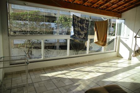 Casa à venda com 220m², 3 quartos e 2 vagasVaranda da Suíte