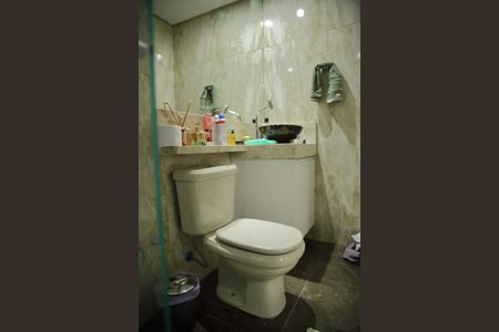 Casa à venda com 220m², 3 quartos e 2 vagasBanheiro da Suíte