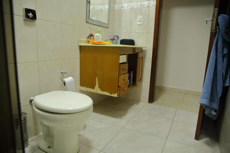 Casa à venda com 220m², 3 quartos e 2 vagasBanheiro Social