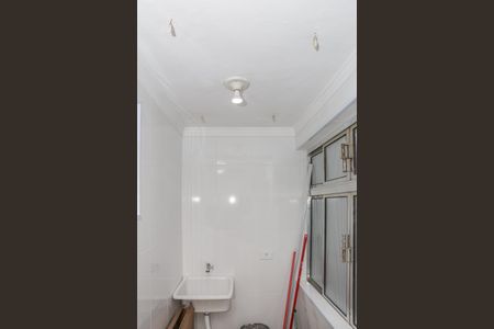 Apartamento à venda com 58m², 2 quartos e sem vaga Apartamento à venda com 58m², 2 quartos e sem vagaCozinha e Área de Serviço
