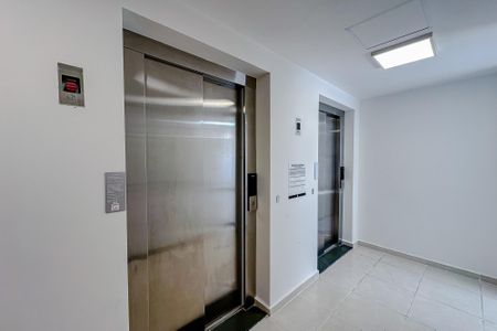 Apartamento à venda com 17m², 1 quarto e sem vagaÁrea comum