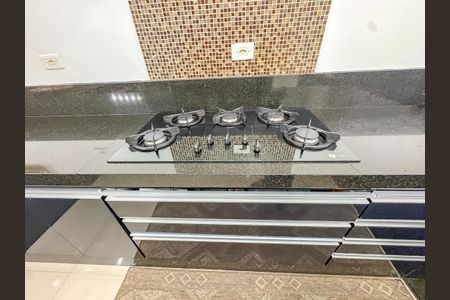 Casa à venda com 207m², 3 quartos e 4 vagas Casa à venda com 207m², 3 quartos e 4 vagasCozinha