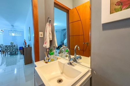 Casa à venda com 207m², 3 quartos e 4 vagas Casa à venda com 207m², 3 quartos e 4 vagasLavabo