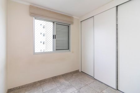 Apartamento à venda com 60m², 2 quartos e 2 vagasQuarto 2