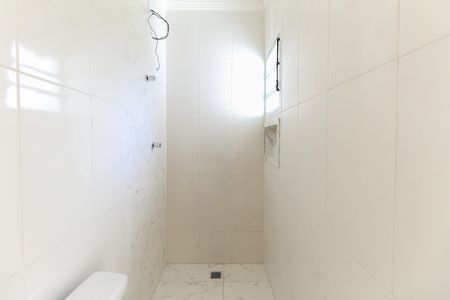 Apartamento à venda com 82m², 2 quartos e 2 vagas Apartamento à venda com 82m², 2 quartos e 2 vagasBanheiro da Suíte 1