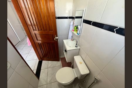 Casa à venda com 140m², 3 quartos e 3 vagasBanheiro da Suíte 2