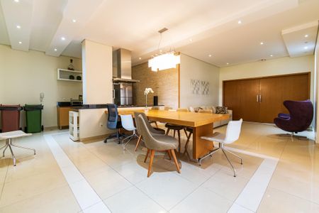 Apartamento à venda com 146m², 2 quartos e 2 vagas Apartamento à venda com 146m², 2 quartos e 2 vagasÁrea comum