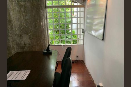 Casa à venda com 3 quartos, 290m² em Vila Sonia, São Paulo