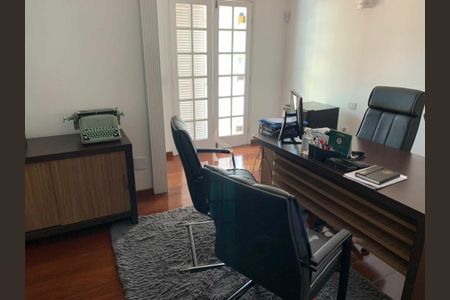 Casa à venda com 3 quartos, 290m² em Vila Sonia, São Paulo