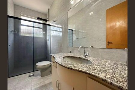 Casa à venda com 178m², 4 quartos e 3 vagas Casa à venda com 178m², 4 quartos e 3 vagasBanheiro Social