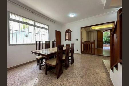 Casa à venda com 178m², 4 quartos e 3 vagas Casa à venda com 178m², 4 quartos e 3 vagasSala de Jantar