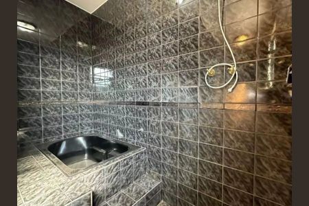 Casa à venda com 178m², 4 quartos e 3 vagas Casa à venda com 178m², 4 quartos e 3 vagasBanheiro da Suíte