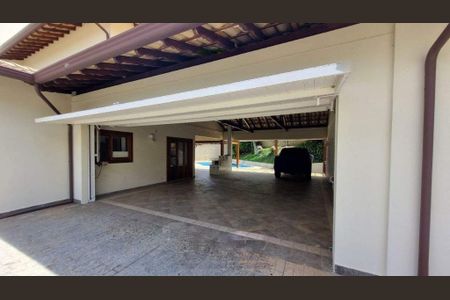 Casa de condomínio à venda com 570m², 5 quartos e 6 vagas