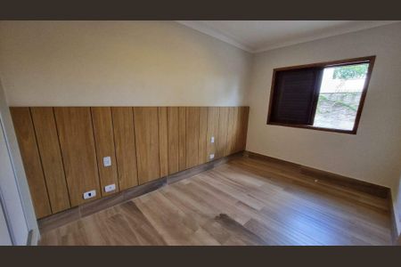 Casa de condomínio à venda com 570m², 5 quartos e 6 vagas