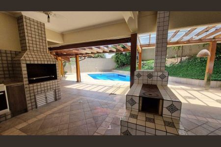 Casa de condomínio à venda com 570m², 5 quartos e 6 vagas